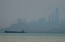 Nad San Francisco unosi się gęsty dym. Kalifornia płonie, tysiące...