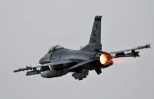 Sztuczna inteligencja pokonuje pilota weterana F-16 5:0 w walce powietrznejDARPA