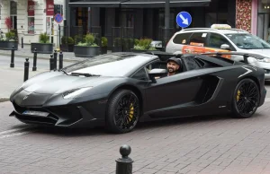 Dramat Patryka Vegi. Skarbówka zabrała mu Lamborghini.