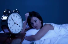 Dlaczego budzisz się zmęczony? 7 grzechów które popełniasz przed snem