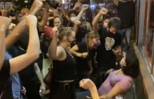 „Rajd BLM”: wściekły tłum zaatakował bezbronną kobietę