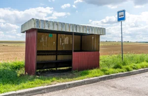 Jedna piąta miejscowości pozbawiona autobusu. Nie masz auta - siedzisz w domu