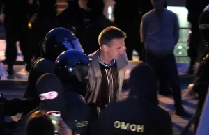 Białoruś: OMON rozpędził demonstrację w Mińsku. Zablokował też ludzi w kościele