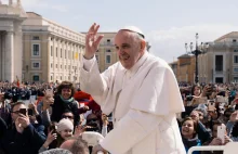 Papież Franciszek pobłogosławił transpłciowe kobiety i zakonnicę...