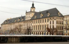 Tęczowa flaga nie zawiśnie na gmachu głównym Uniwersytetu Wrocławskiego.