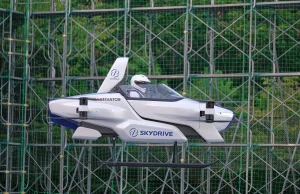 Elektryczny latający samochód przechodzi test z kierowcą na pokładzie
