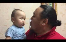 Ojciec po raz pierwszy prezentuje synowi śpiew gardłowy