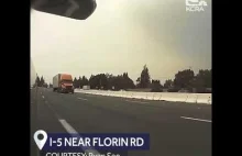 Wypadek ciężarówki na autostradzie w USA w Kalifornii