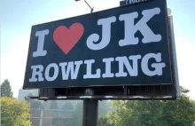 Onet z satysfakcją o zniszczeniu billboardu wyrażającego sympatię dla J.K....