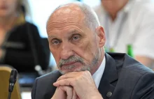 Mimo decyzji prokuratury Macierewicz podtrzymuje teorię o wybuchu w tupolewie