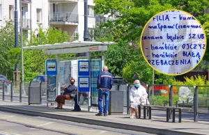 Skandaliczna ogłoszenie. Ktoś wywiesił je na przystanku w Warszawie