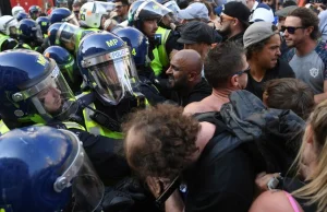 Starcia z policją w Londynie. Protest przeciwko ograniczeniom