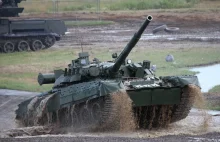 Raport: Liczba rosyjskich czołgów w jednostkach liniowych