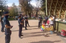 Ideologiczne starcie w Dębicy! Burmistrz z policją kontra aktywistki LGBT
