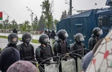 Funkcjonariusze służb bezpieczeństwa Białorusi „podani na talerzu”. Mińsk...