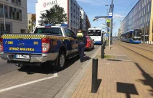 Kraków: pasażerowie wymusili zatrzymanie autobusu. Jeden z nich nie miał maski