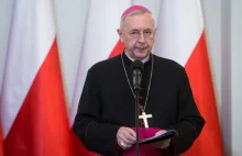 Biskup nie wyraził zgody na zbieranie podpisów anty-LGBT. Sodomita w sutannie?