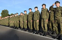 Koniec szkolenia studentów Legii Akademickiej w 23 pułku artylerii w Bolesławcu