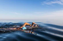 Sportowiec ekstremalny z Gdyni przepłynie wpław kanał La Manche!