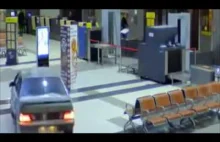 Szybki i Wściekły Benny Hill na rosyjskim lotnisku