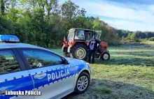 Pijany uciekał przed policją traktorem przez las