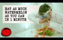Zjedz jak najwięcej arbuza w ciągu 1 minuty