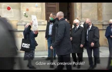 Prezes Polski i wkurzona Polska Babcia