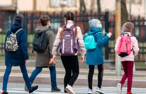 Bunt dyrektorów szkół. Samowolnie decydują o zawieszeniu lekcji