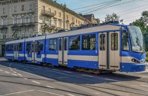 Kraków: mężczyzna bez maseczki opluł motorniczego, a potem mu groził