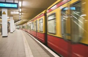 Nożownik zaatakował pasażera w berlińskim metrze