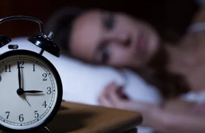 7 prostych wskazówek jak polepszyć jakość snu i wyjaśnienie dlaczego to ważne