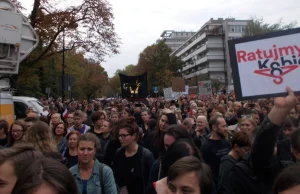 Protest kobiet trwa. Gdzie teraz są marki, które tak chwalą się swoją...