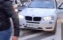 Kolejny kierowca BMW atakuje protestujących! Był naćpany?