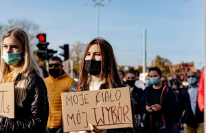 Wykładowca UG orzekał w Trybunale Konstytucyjnym. Studentki domagają się dymisji