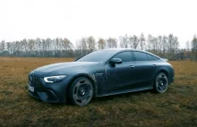 Pojechał na pole, posłuchał wydechu i spalił nowiutkiego Mercedesa-AMG GT...