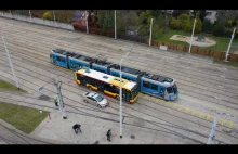 Hamowanie tramwaju, auta i autobusu - MPK Wrocław robi test