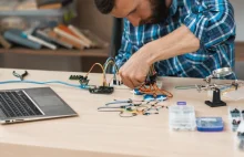 Jak podczas studiów poznać elektronikę w praktyce? Darmowe kursy od FORBOT