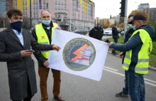 Rolnicy protestują na rondach w Śródmieściu, a branża targowa na Ujazdowskich.