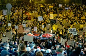 Rząd rozważał pełny lockdown od soboty. Pomysł upadł z powodu protestów kobiet