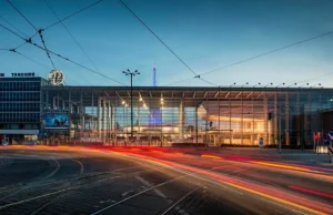 Poznań: Szpital polowy na targach ...a kościół wystąpił z roszczeniami.