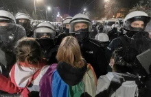 Policjanci mają dość. 'Bandyci chodzą bezkarni, a my pilnujemy demonstracji'