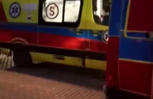 Kolejka ambulansów przed Szpitalem Wojewódzkim w Siedlcach