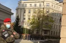 Żandarmeria Wojskowa mobilizowana jest pod budynkiem Sejmu