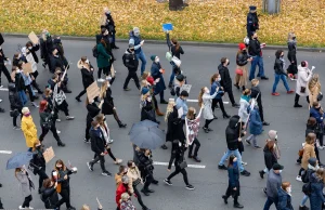 Nauczyciel zobaczył zdjęcia. Później wyrzucił uczennice z lekcji