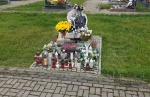 Śląskie: Ktoś zniszczył pomnik dzieci nienarodzonych. Wandale oblali go...