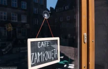 PiS przedłuża bezterminowo zamknięcie restauracji i barów