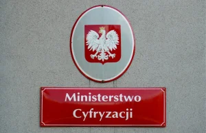 Urzędnicy Ministerstwa Cyfryzacji przyznali sobie blisko milion złotych nagród