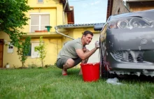 Czy można myć auto przed domem - wyrok WSA
