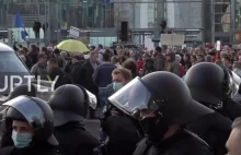 Niemcy. Tysiące manifestantów przeciwko lockdownowi [Wideo