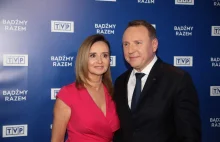 "Też do ciebie zapuka k***o j*****a!". Media o skali ataków na TVP i...